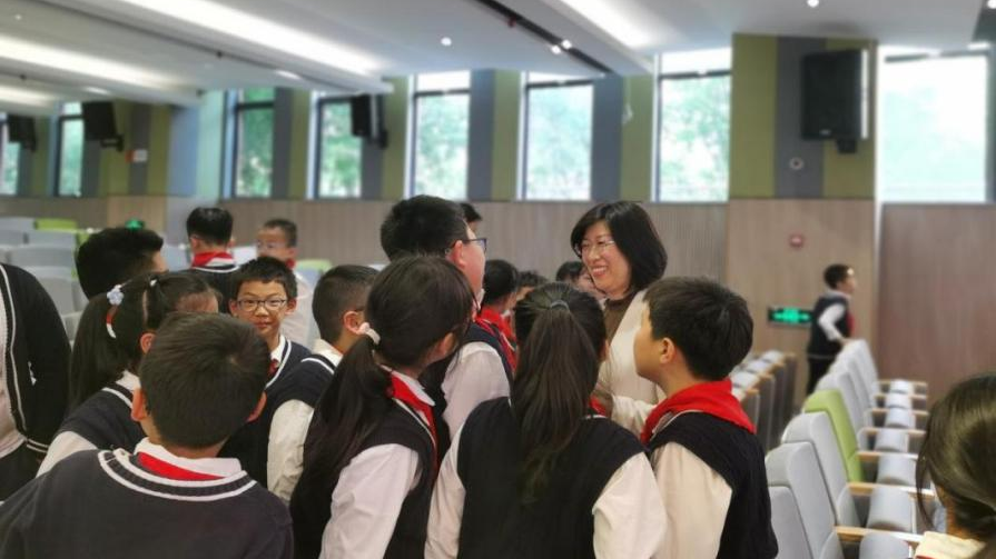 ��������ɡ�Ѧ��Ƽ�������շ����������� Я�ֹ���������